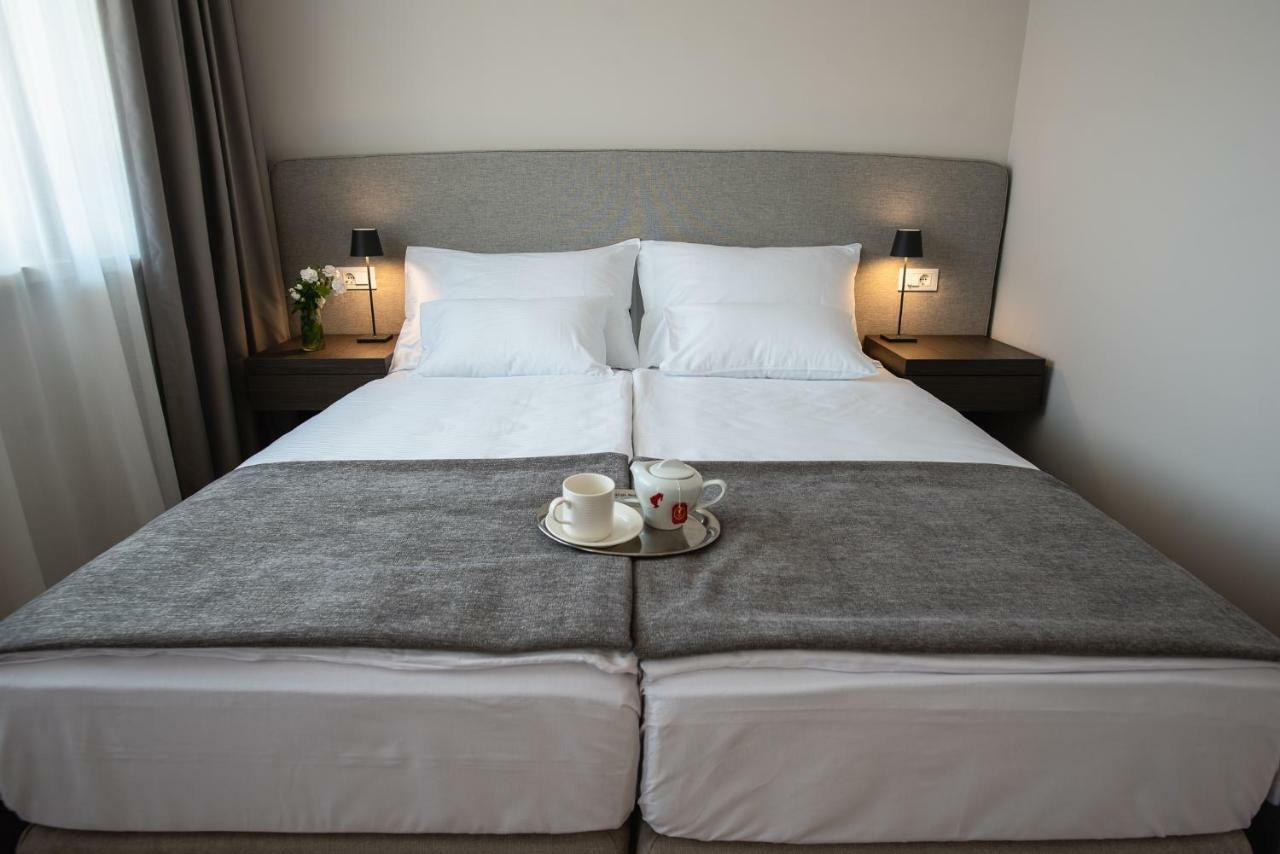 Hotel Florian&Godler 卡尔洛瓦茨 外观 照片